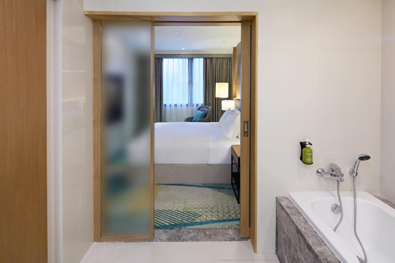 Holiday Inn Cebu City By Ihg Exterior foto